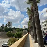 Centre Sky Views דירה *