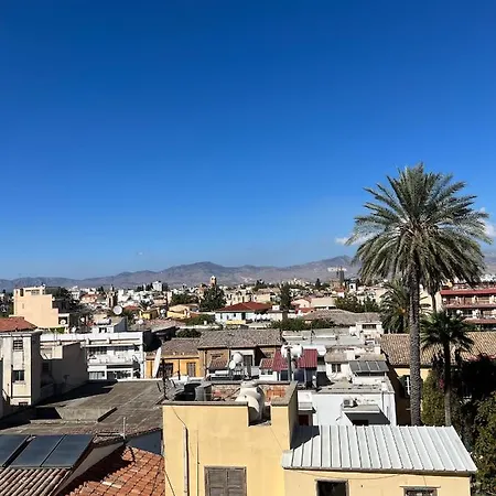 Centre Sky Views דירה