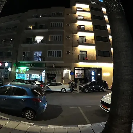 Centre Sky Views 公寓