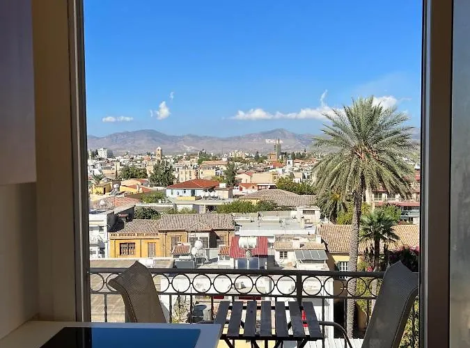 Centre Sky Views 公寓 尼科西亚