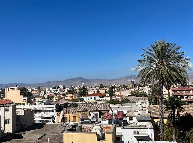 Centre Sky Views 公寓