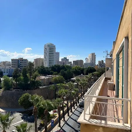 Centre Sky Views *